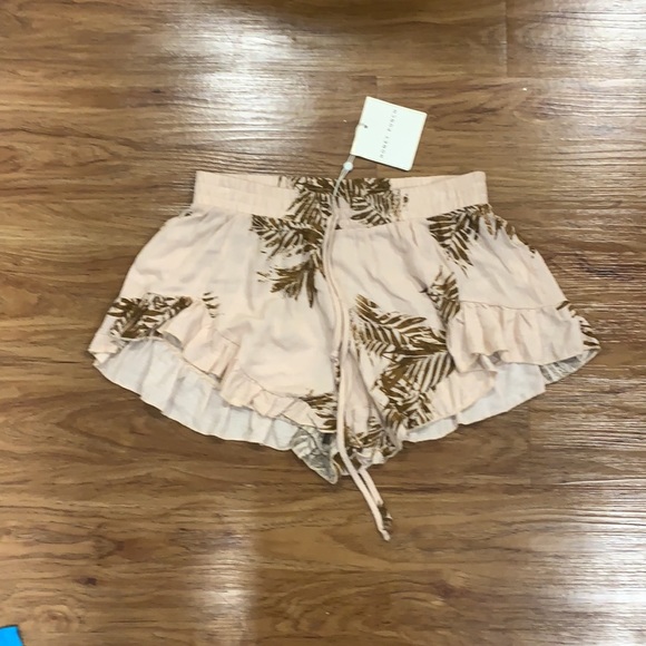 NWT Honey Punch Short S - Picture 2 of 2